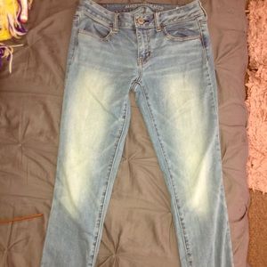 Size 4, Light-wash, American Eagle Jeggings